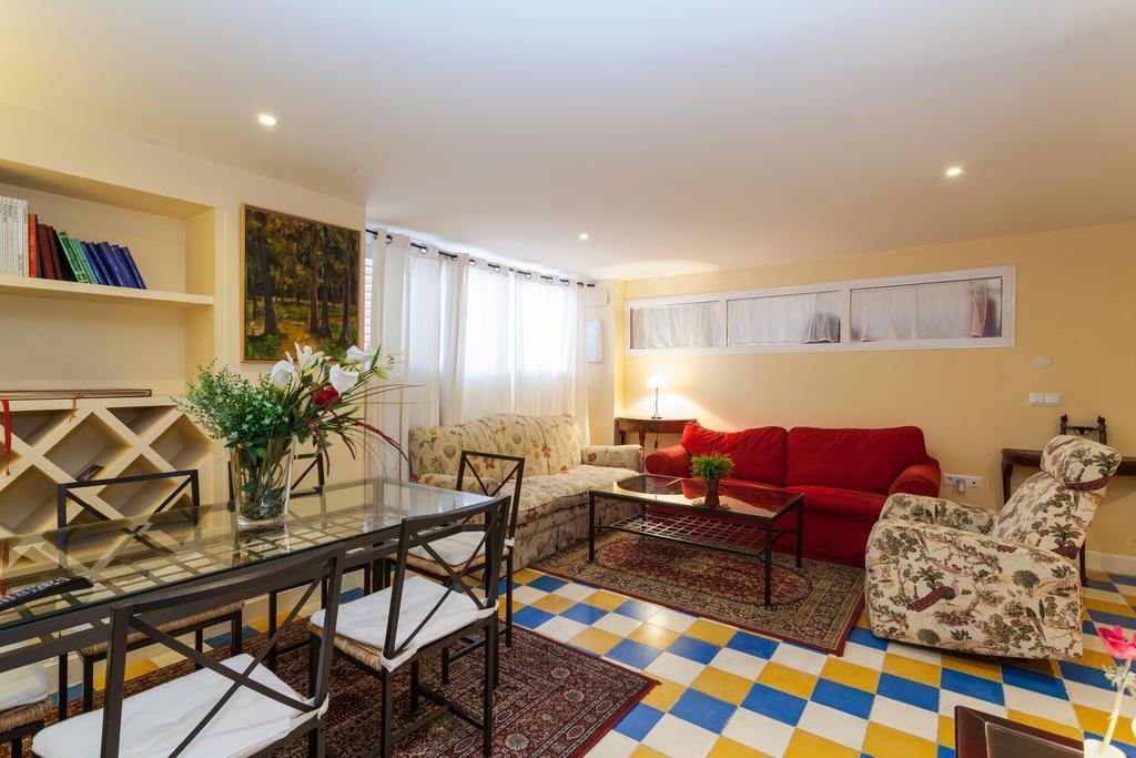 Las Casas De Moratin Sevilla Bagian luar foto